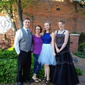 Meet your Posher, Julie